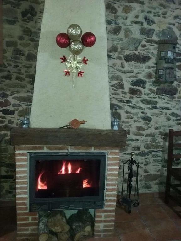 Affittacamere Casa Abuela ★★★ Grisuela Esterno foto